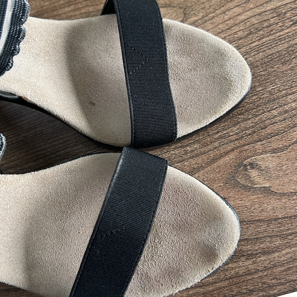 Charleston shoe company, Tribeca black mesh sandals, size 8 - Picture 8 of 9